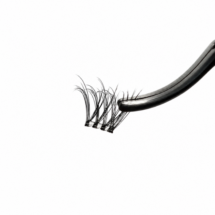 Velvet | Pre-Glued Reusable Lashes - Image 3