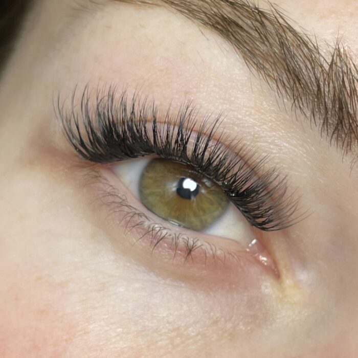 Luxe | Pre-Glued Reusable Lashes - Image 2